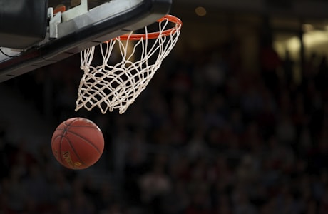 NBA与CBA实时比分数据统计中心大屏展示